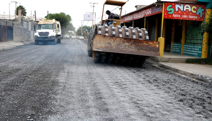 Continúan obras públicas que benefician a comunidad en la colonia Benito Juárez