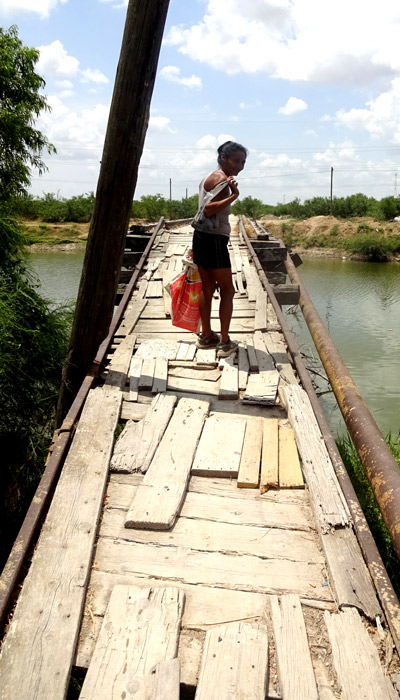 El "Puente Negro" se sostiene de puro milagro en Río Bravo