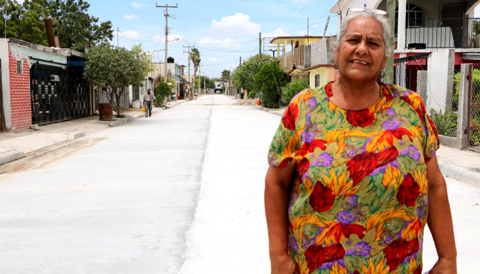 Pavimentación hidráulica en la colonia Roberto Guerra