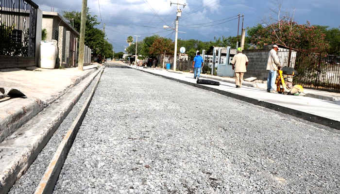 Pavimentación hidráulica en la colonia Roberto Guerra