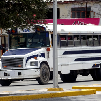Pésimo servicio que brinda el transporte colectivo en Río Bravo