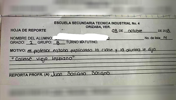 le grita a su maestro “cállese viejo lesbiano”