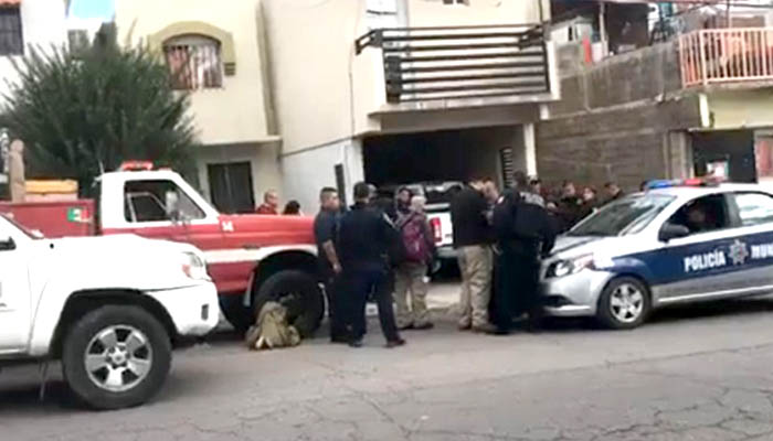 Sorprende a su esposa con “Las Mañanitas” y la halla muerta