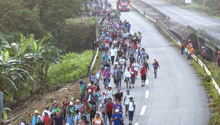 Trump enviará mil soldados a la frontera