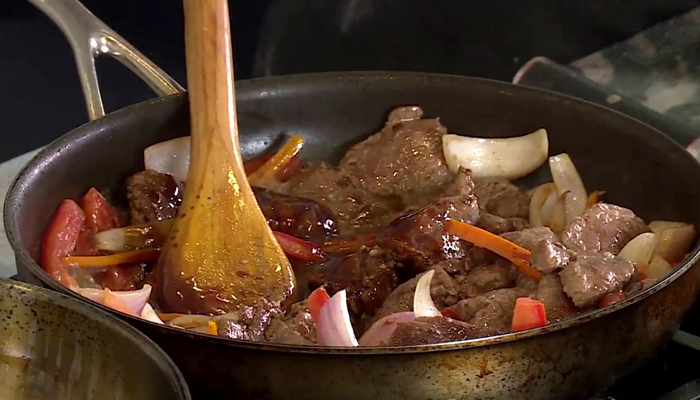 Mata a su novio y lo cocina como platillo tradicional