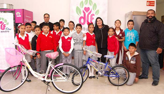 DIF Río Bravo entrega bicicletas del programa “Ayúdame a Llegar”