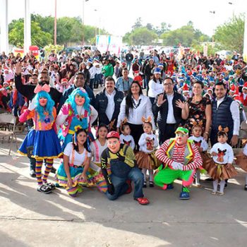 Celebran Festival Navideño más de 700 niños del CAIC