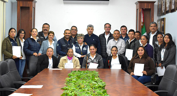 Reciben nombramiento 13 delegados municipales