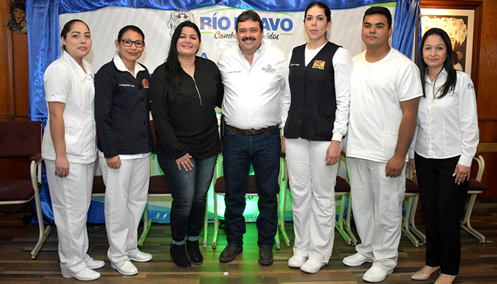 Festeja Presidente Municipal a enfermeras de Río Bravo
