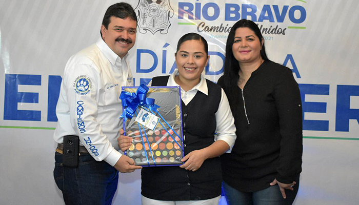 Festeja Presidente Municipal a enfermeras de Río Bravo