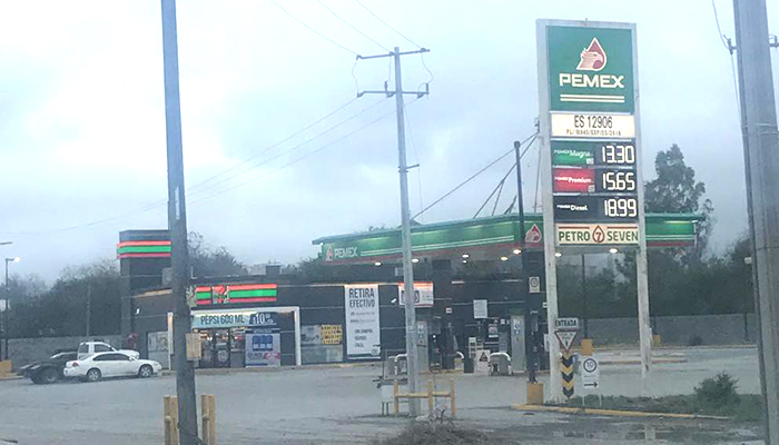 Dueños de gasolineras de Río Bravo, aún no cambian sus precios