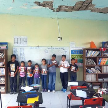 Primaria rural de Río Bravo vende chocolates para apoyar a sus niños