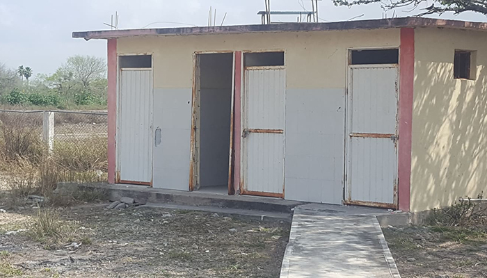 Primaria rural de Río Bravo vende chocolates para apoyar a sus niños