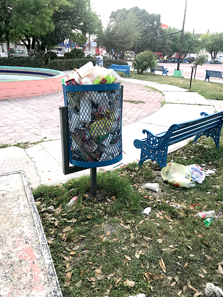 Casa de la Cultura de Río Bravo necesita limpieza y contenedores de basura