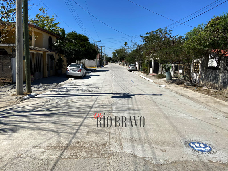 Calle Central en colonia Estero