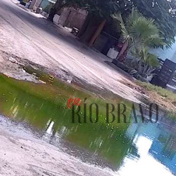 Grave problema de aguas negras en Fraccionamiento Azteca