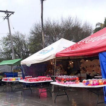Aún en frío, persisten ventas de San Valentín en Río Bravo