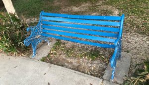 Mobiliario de la Casa de Ladrillo, en total descuido