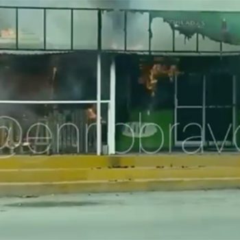 Restaurante es consumido por las llamas en Río Bravo