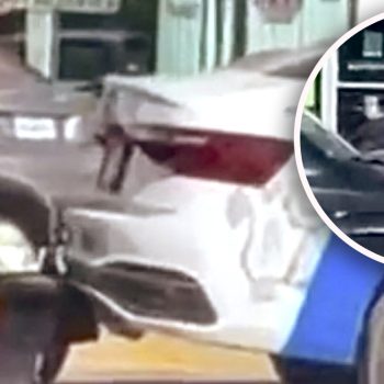 Joven impacta su coche contra unidad de tránsito en Río Bravo